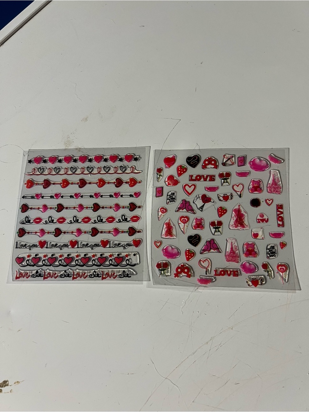 Valentine’s Day-Themed Nail Stickers